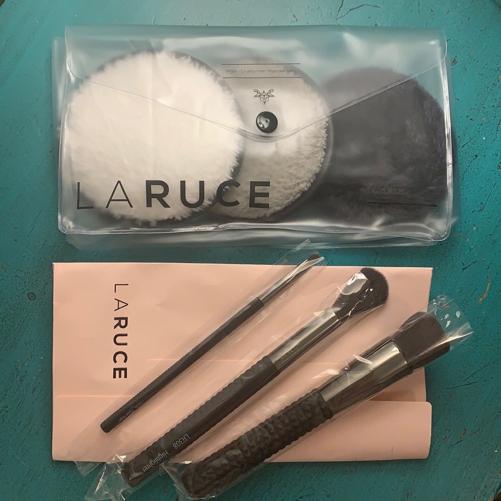 NEW! 6 Piece LARUCE Beauty Makeup Tool Bundle!